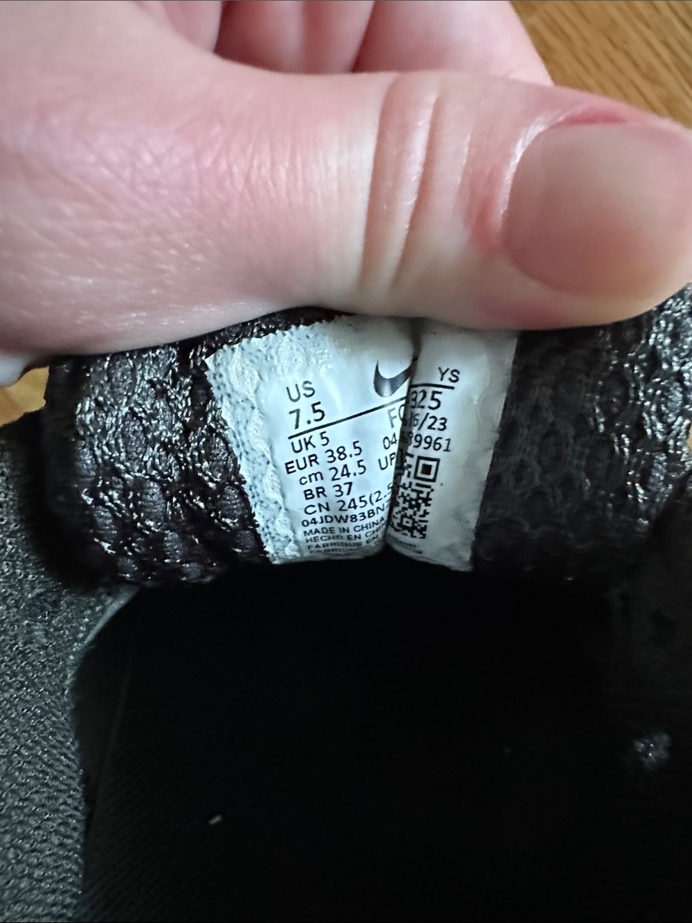 Women’s Nike Zoom Vomero 5 - Picture 5 of 5